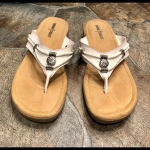 BEST SELLER Women's Silverthorne Sandals...